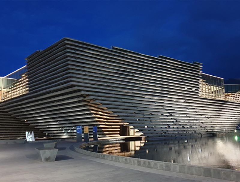 V&A Dundee at night