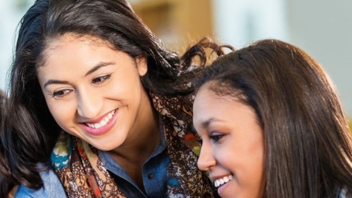 Adviser and student using the UCAS Hub