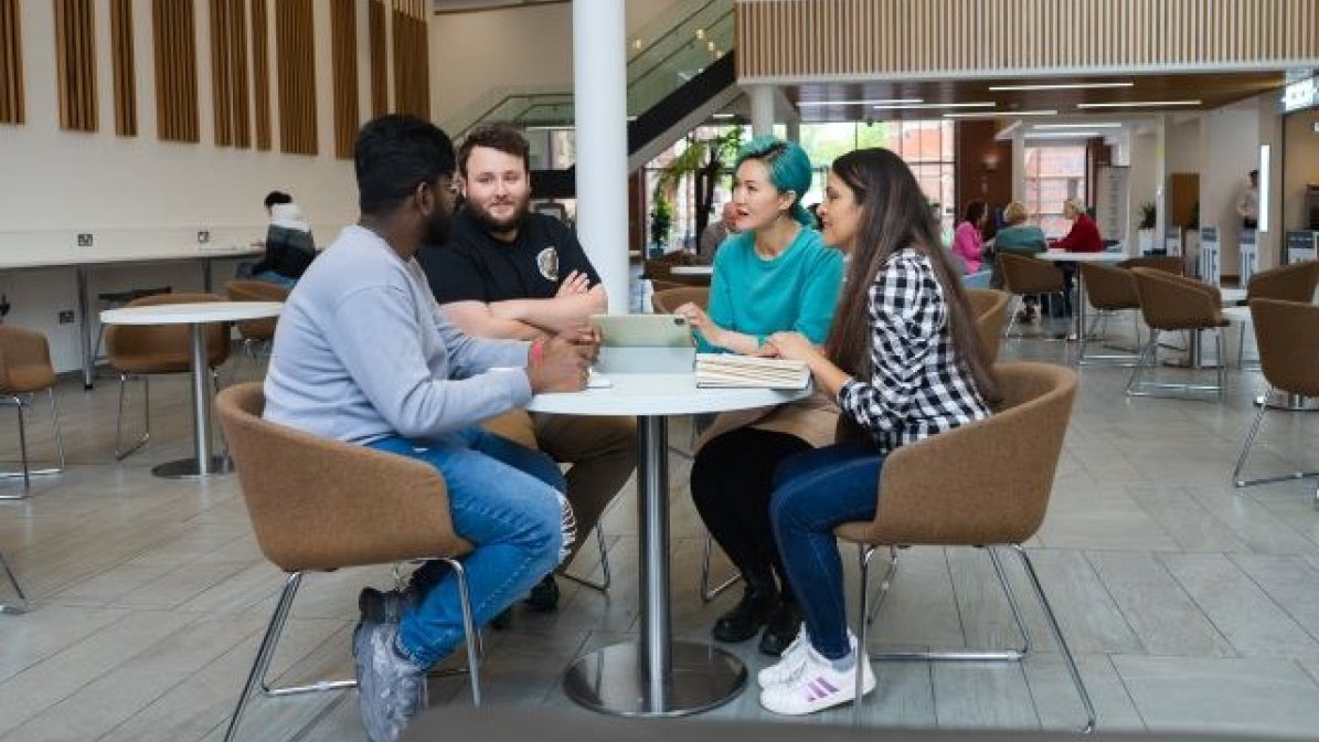 Stduents in communal area at university 