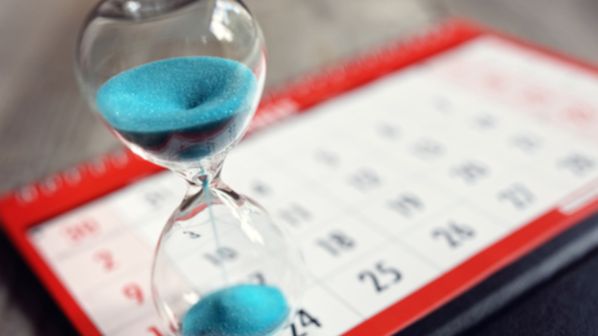 Calendar and egg-timer 