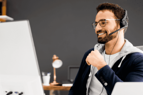Adviser watching a UCAS Adviser Live webinar