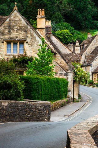 Cotswold village road 