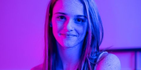 Student using Virtual Work Experiences online 